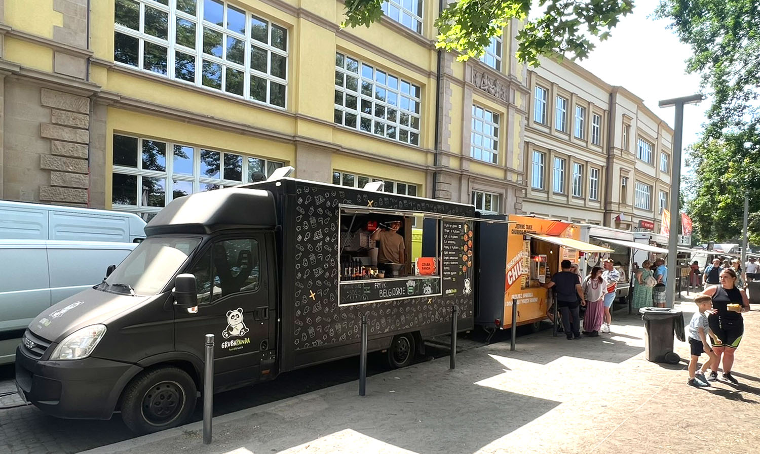 Foodtrucki Hello Street na Gastro Miasto Wrocław 2025